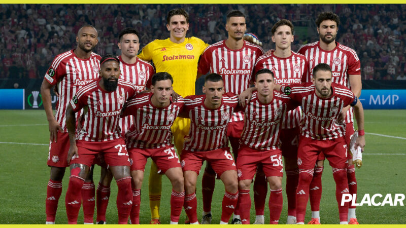 Olympiacos vence a Fiorentina e é campeão da Conference