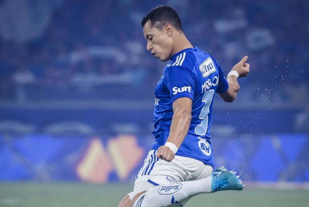 Cruzeiro amarga empate contra o Vasco na estreia de Diniz