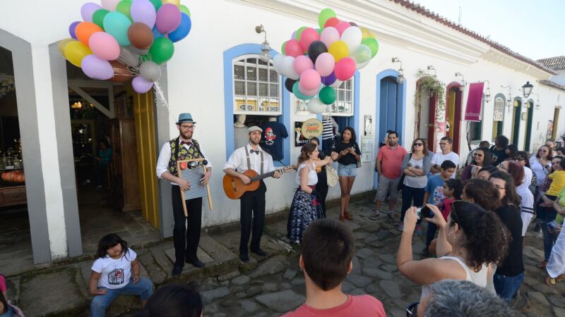 Festa literária internacional acontece até domingo em Paraty