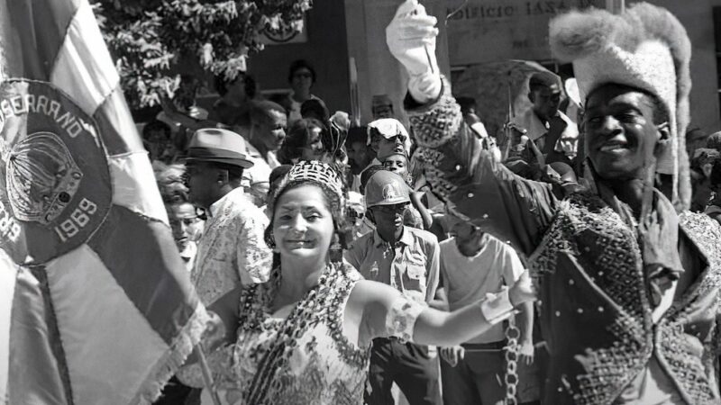 Academia de Artes Carnavalescas homenageia grandes nomes do samba