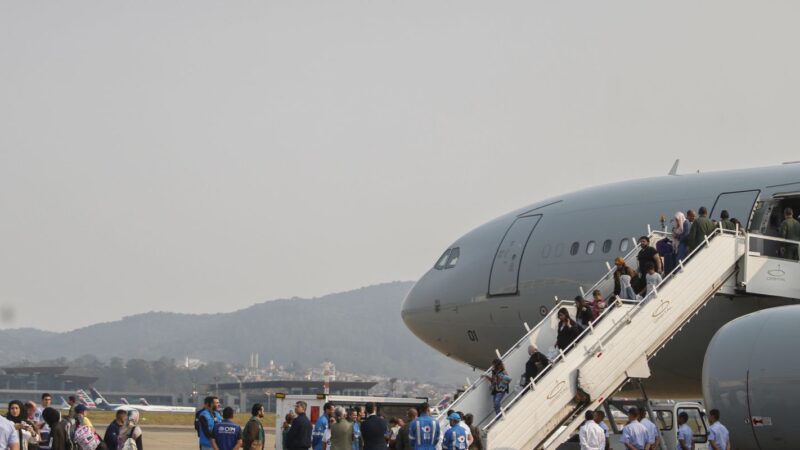 Terceiro grupo de brasileiros repatriados do Líbano chega a São Paulo