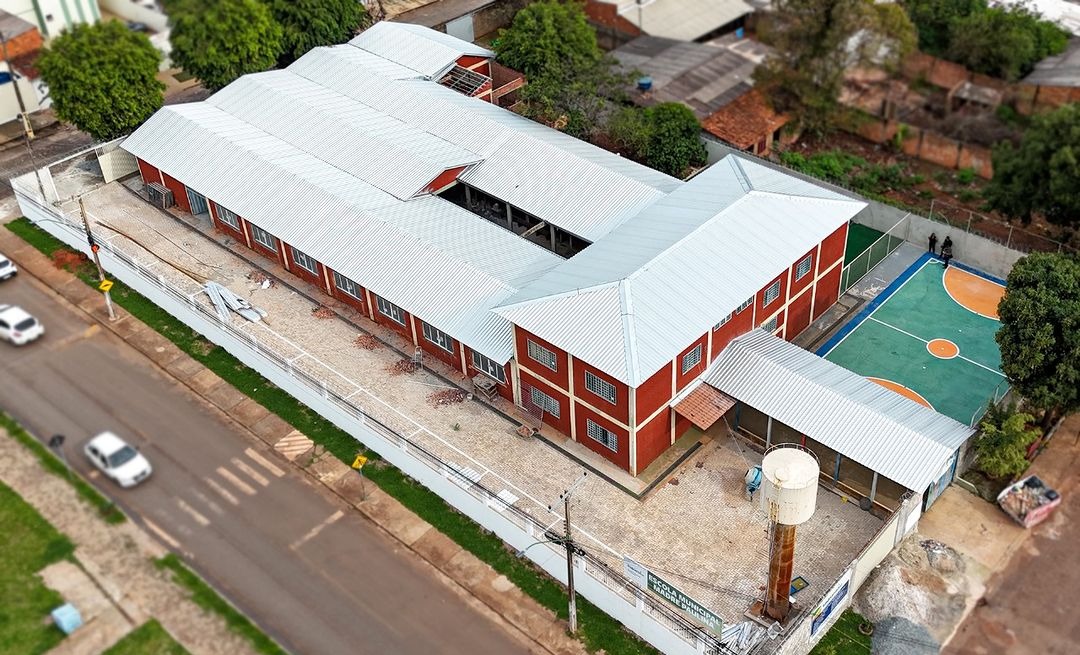 ESCOLA MUNICIPAL MADRE PAULINA PASSA POR REFORMA COMPLETA