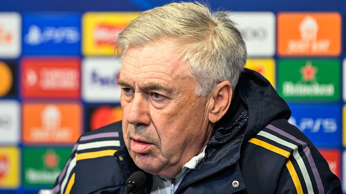 Ancelotti comenta fase difícil de Mbappé no Real Madrid