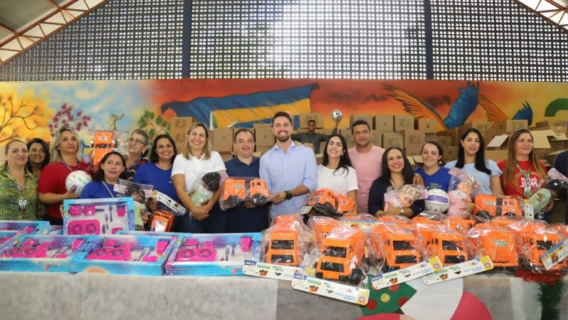 BRINQUEDOS SÃO ENTREGUES PARA CRIANÇAS EM SITUAÇÃO DE VULVERABILIDADE SOCIAL