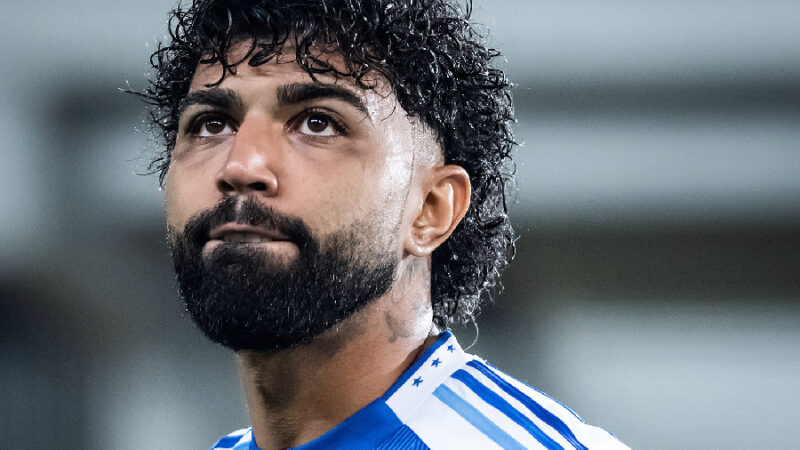 Gabigol debutou contra o Flamengo e tem bom histórico de ‘lei do ex’
