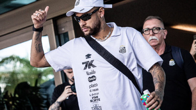 Neymar pai dá declaração polêmica sobre renovação com Santos