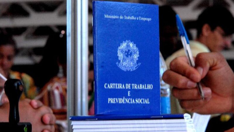 País cria mais de 257 mil vagas formais em abril, aponta Caged