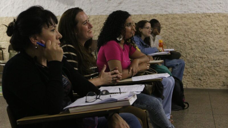Rede Nacional de Cursinhos Populares recebe inscrições até terça