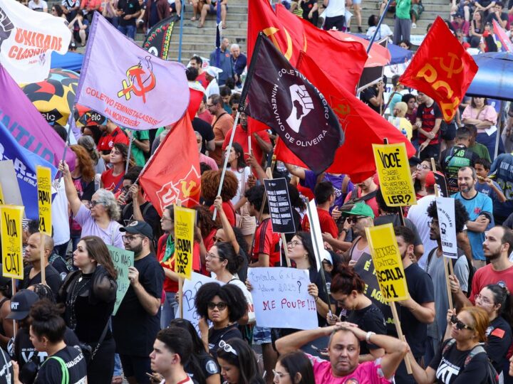 No Rio de Janeiro, manifestantes pedem fim da escala 6×1
