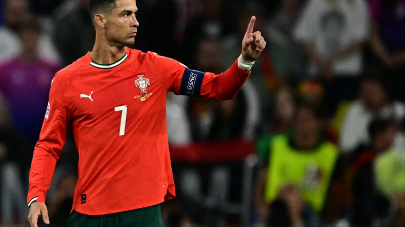 Cristiano Ronaldo fala sobre Messi e revela proposta argentina