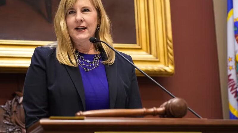 EUA: deputada Democrata do Minnesota é assassinada a tiros