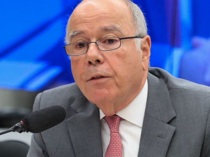 Israel: Itamaraty pede retirada dos políticos brasileiros via Jordânia