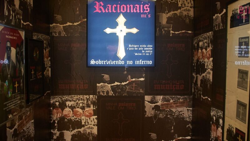 Exposição no Museu das Favelas celebra 35 anos do grupo Racionais MC’s